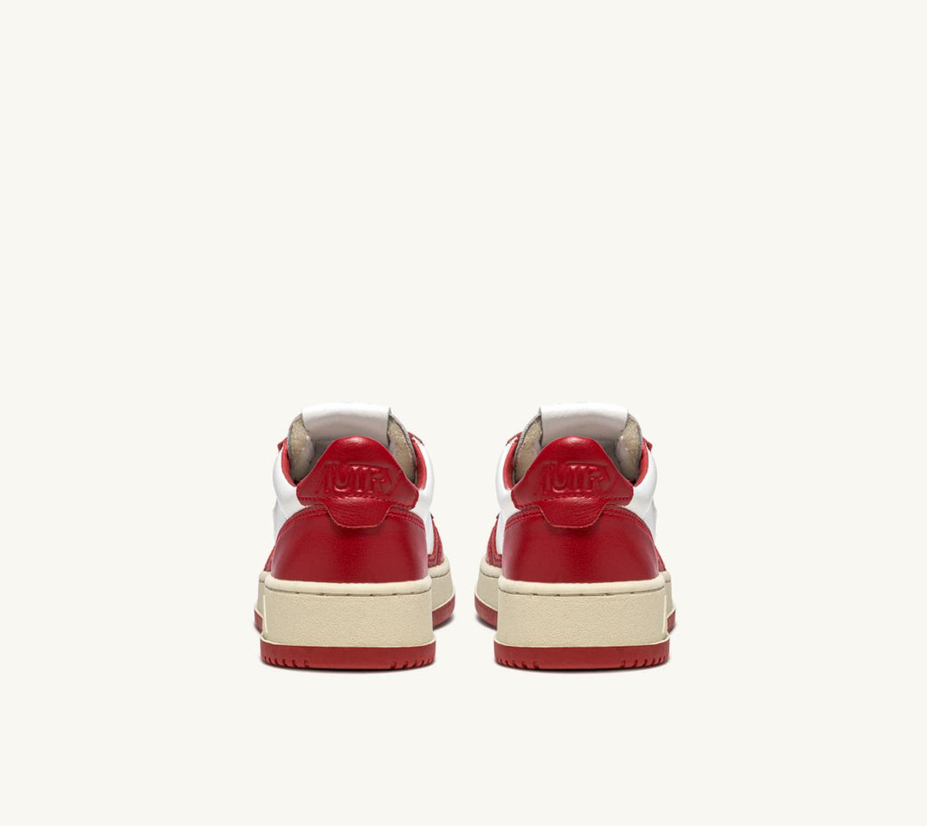 MEDALIST SNEAKERS