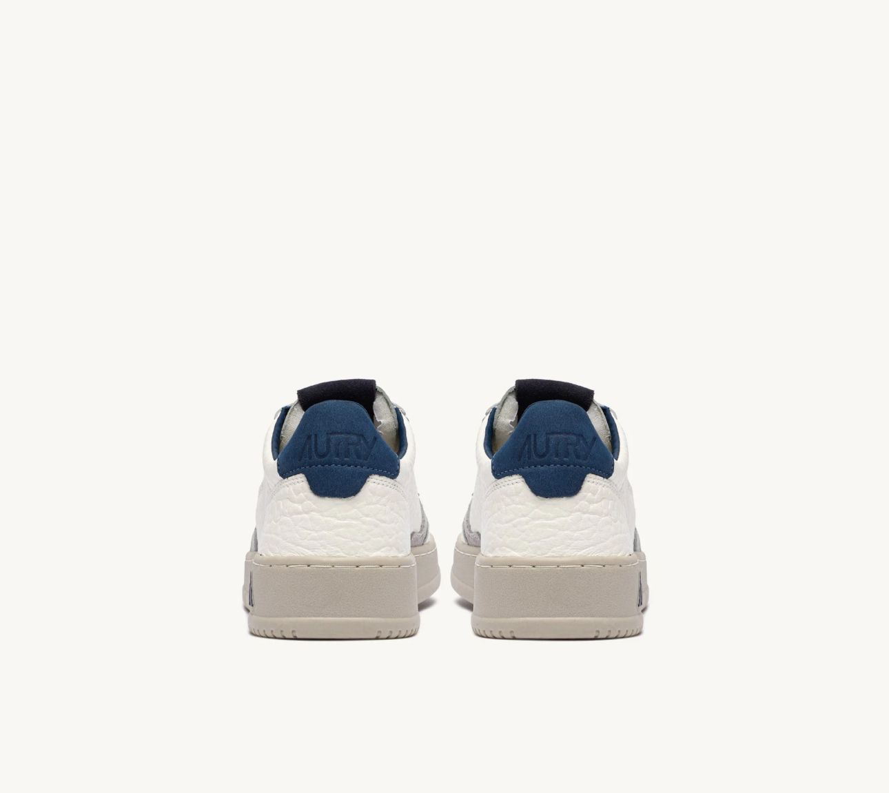 MEDALIST SNEAKERS