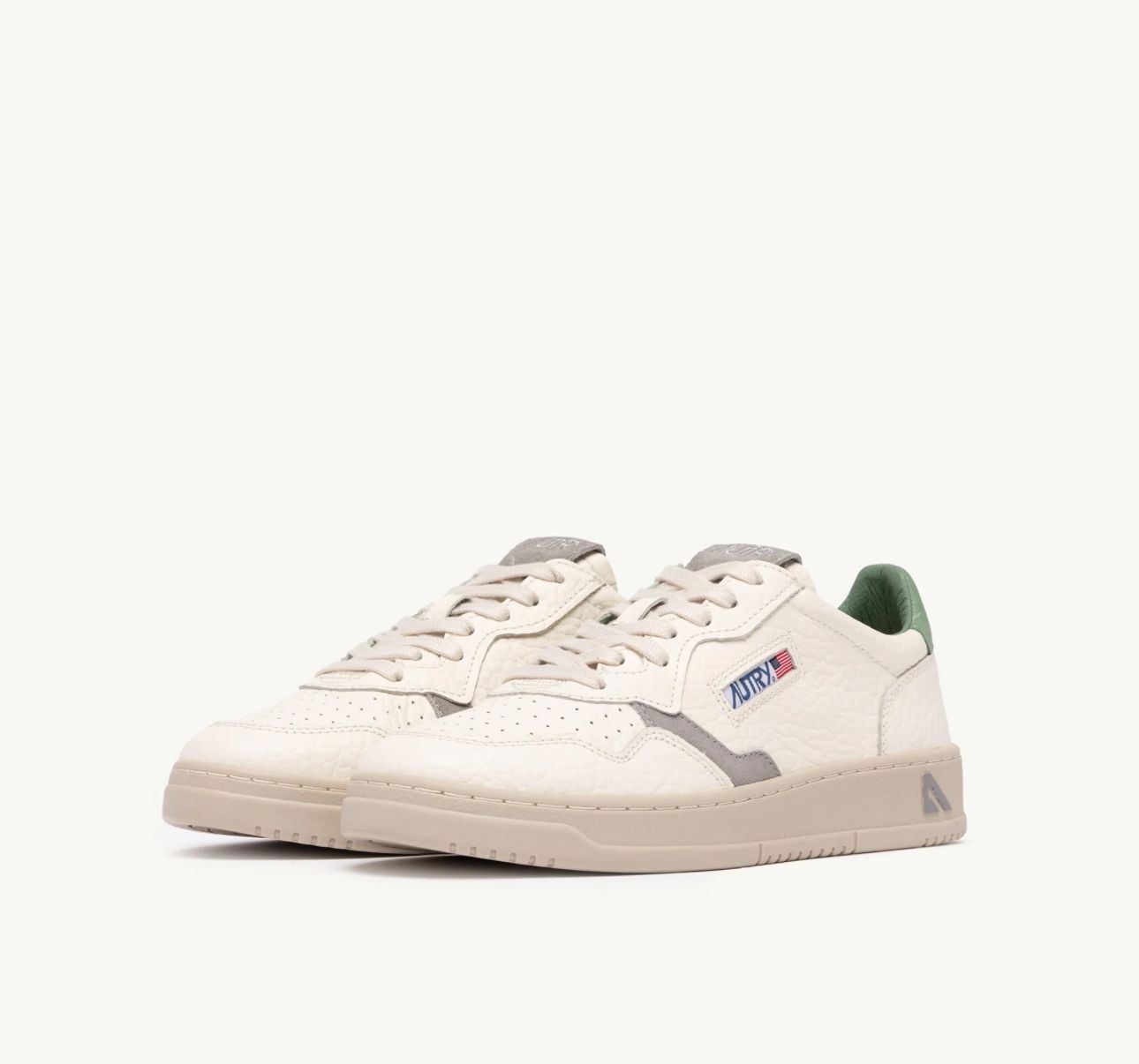 MEDALIST SNEAKERS