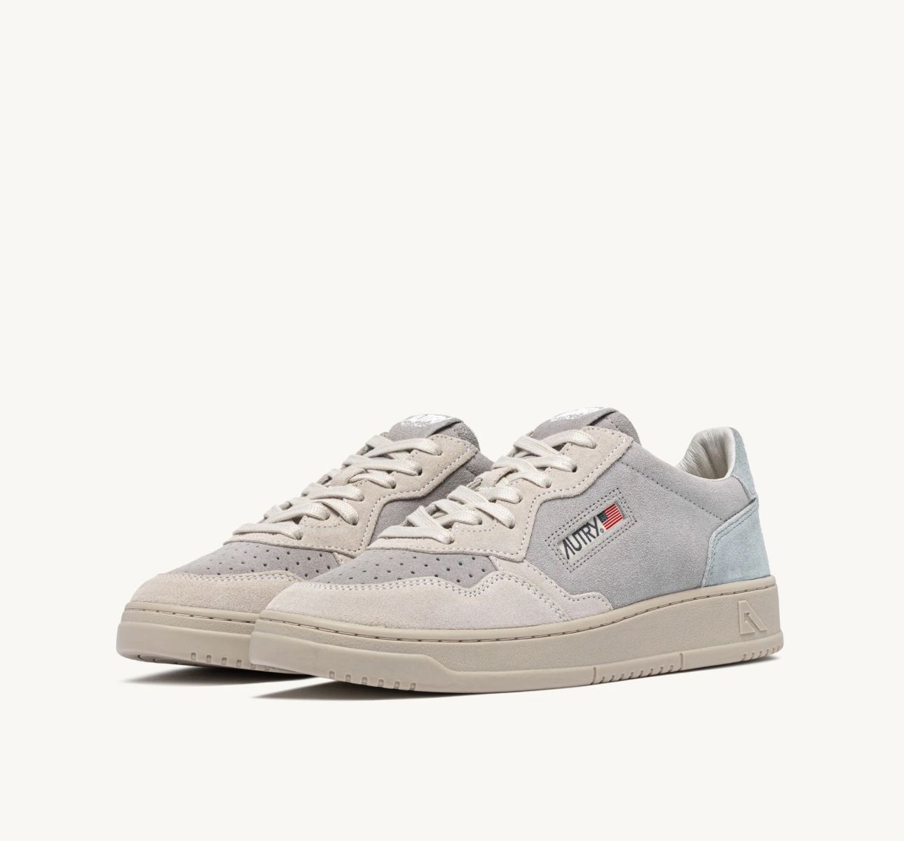 MEDALIST SNEAKERS