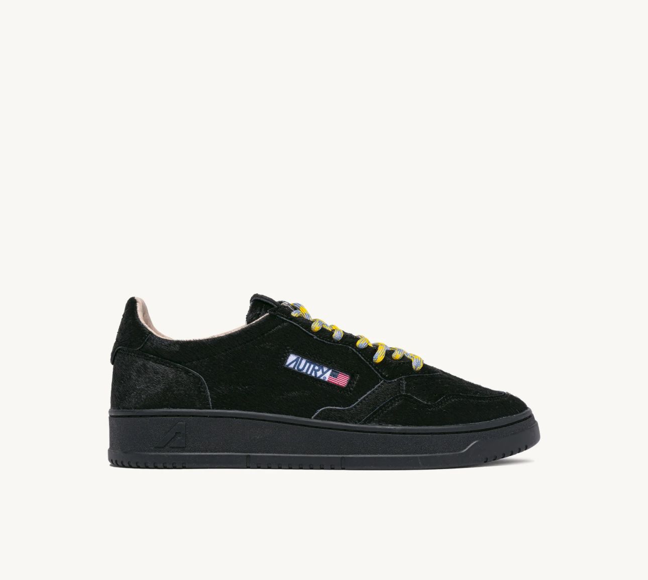 MEDALIST SNEAKERS