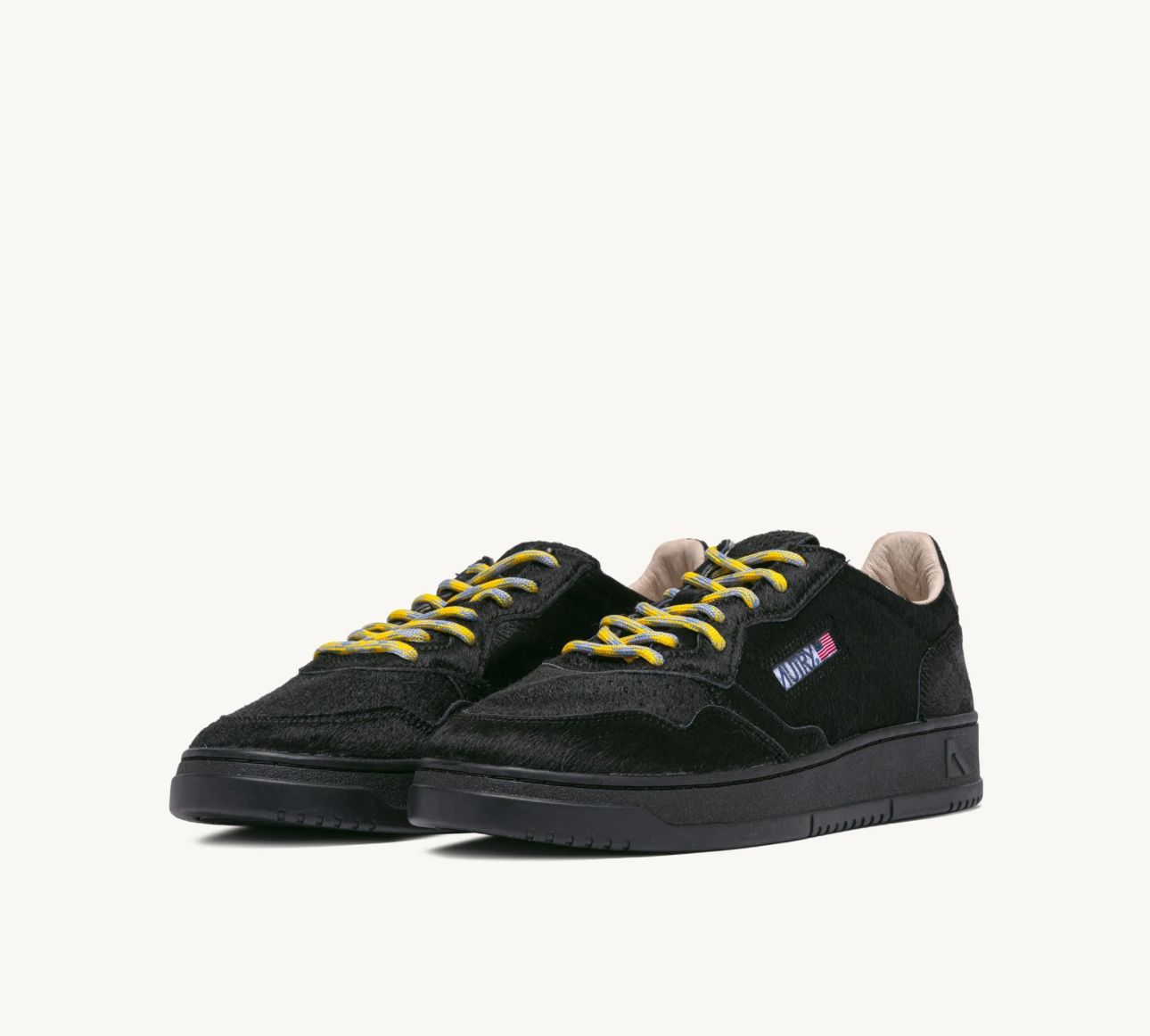 MEDALIST SNEAKERS