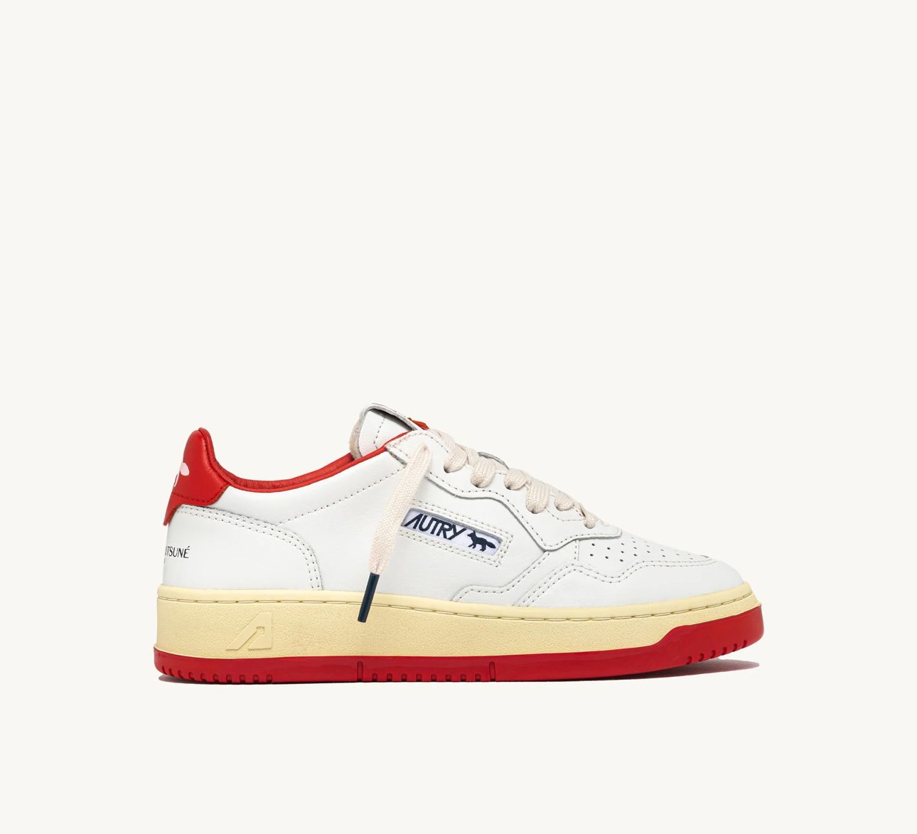 MEDALIST SNEAKERS