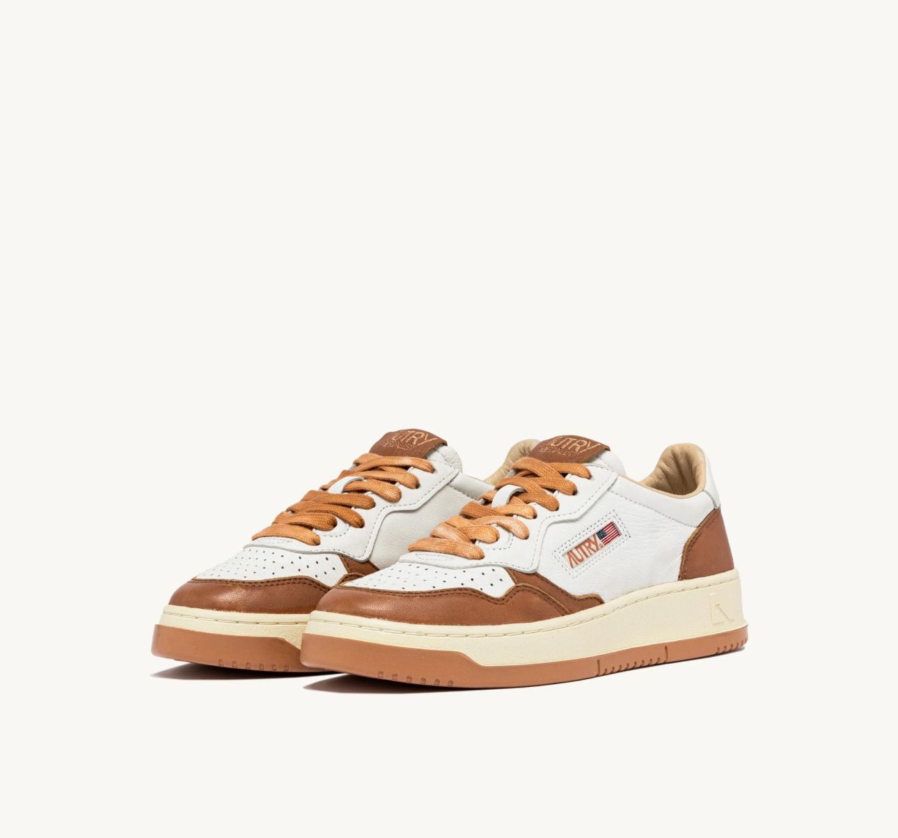 MEDALIST SNEAKERS